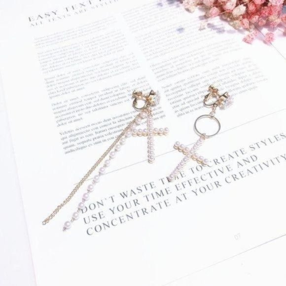 BOHO Vintage Style Clip On Unmatched Crystal Stud Pearl Paved Cross Earrings - Picture 1 of 4